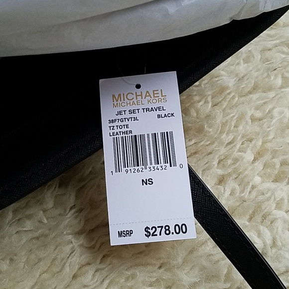 NWT Michael Kors Tote in Black Leather - Picture 4 of 5
